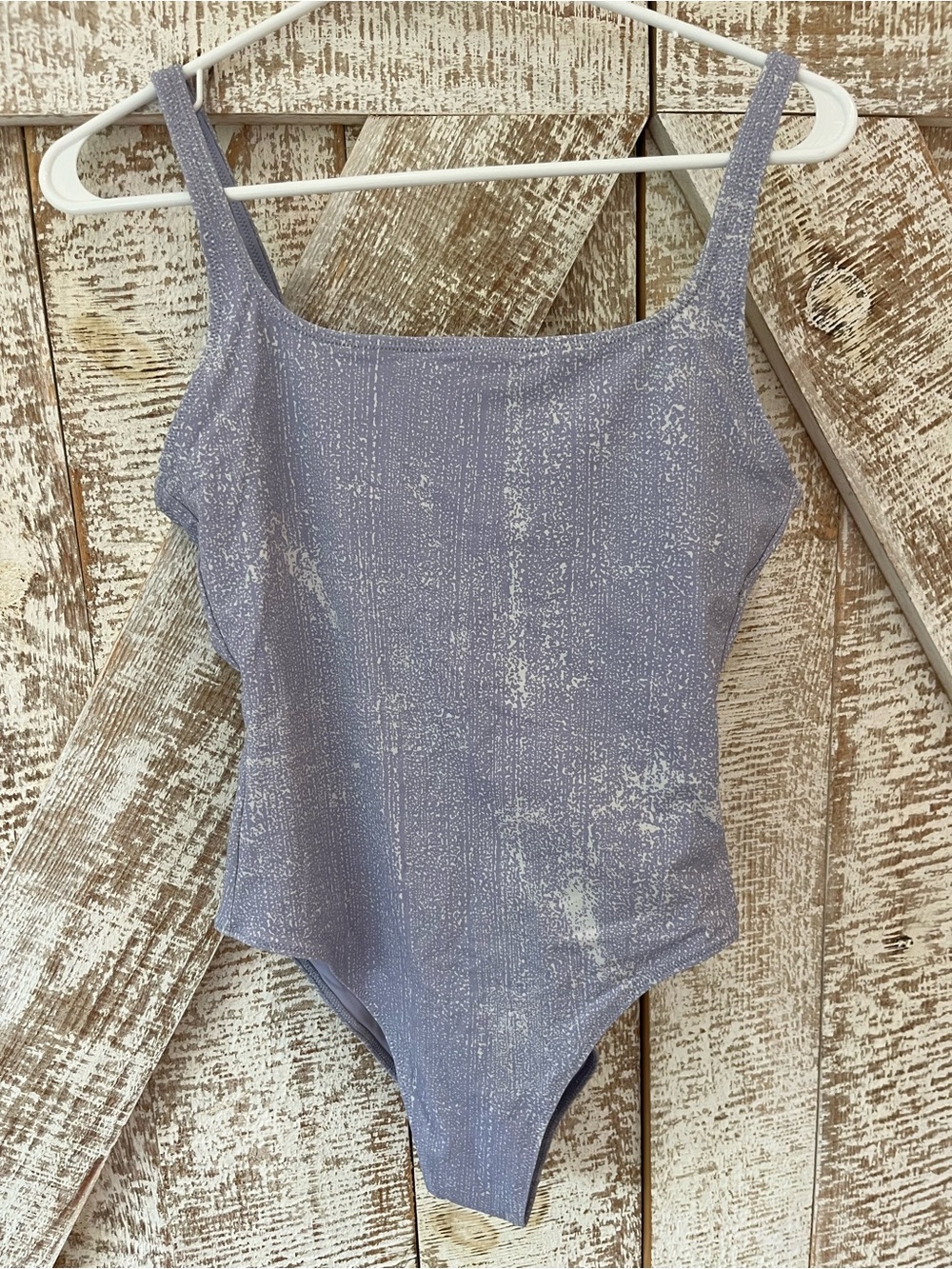 Vuori Women’s One-Piece Swimsuit in Light Lavender Size M NWOT